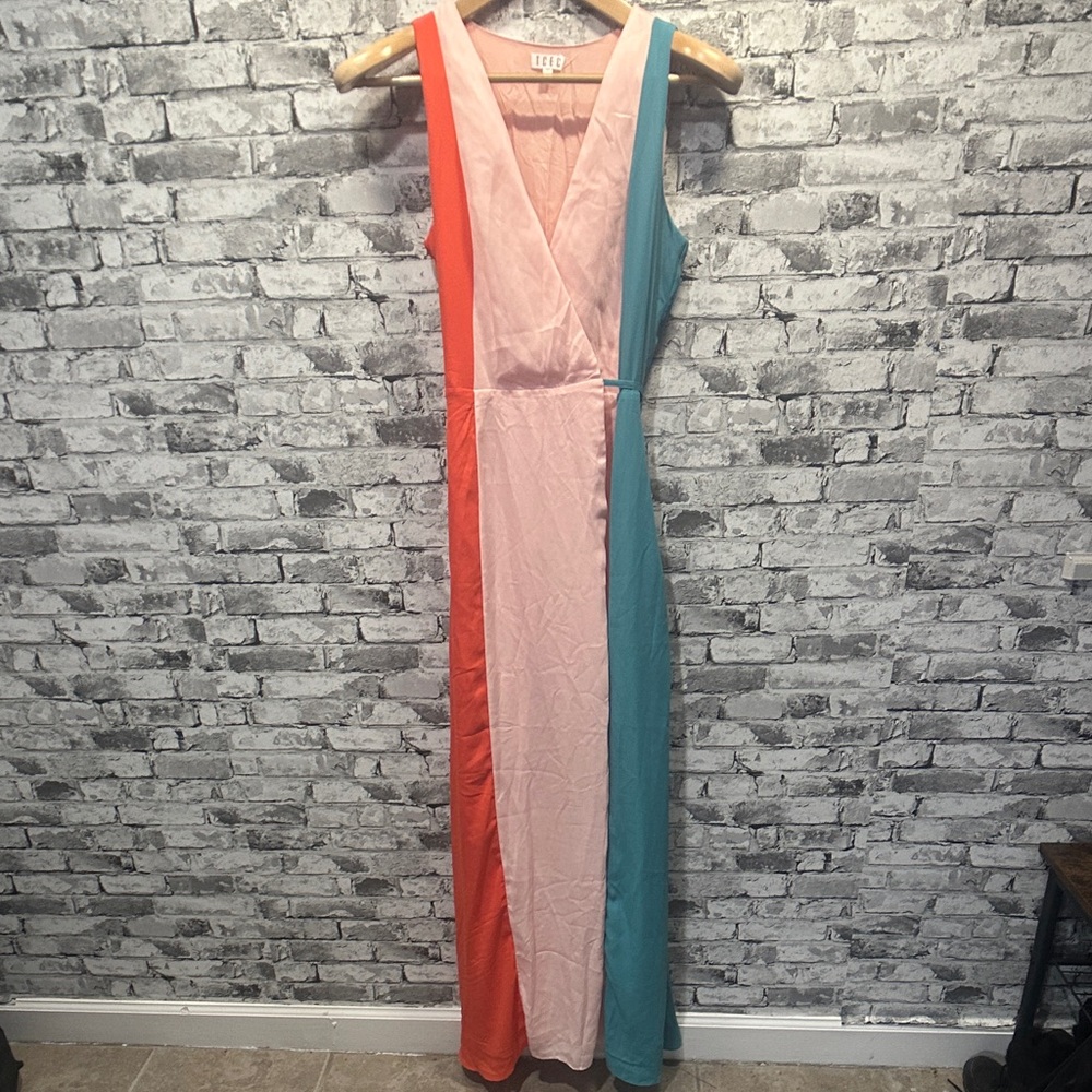 EUC TCEC Multicolor Sleeveless Maxi Dress